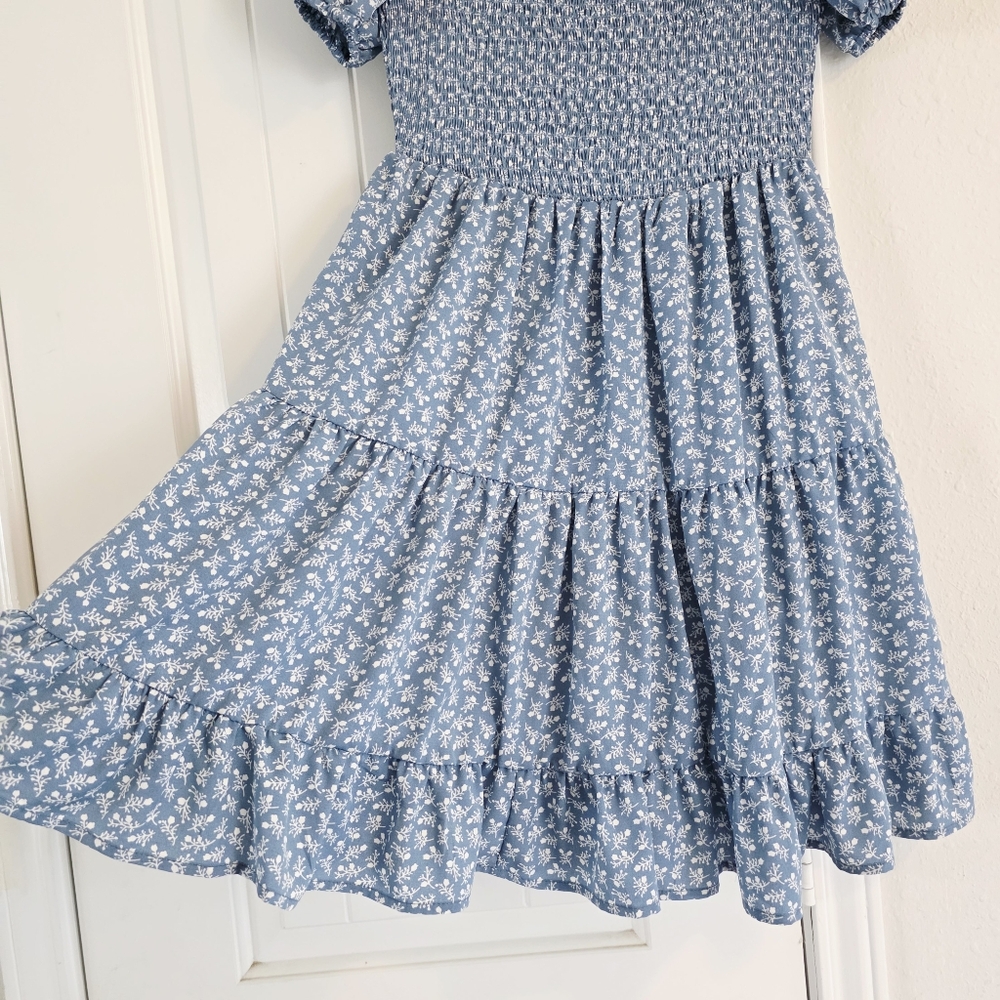 Women's Puff Sleeve Square Neck Smocked & Floral Print - Picture 6 of 10